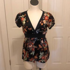 3/$25🛍Floral print top from Anthropologie